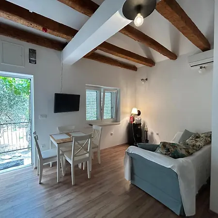 Sweet House